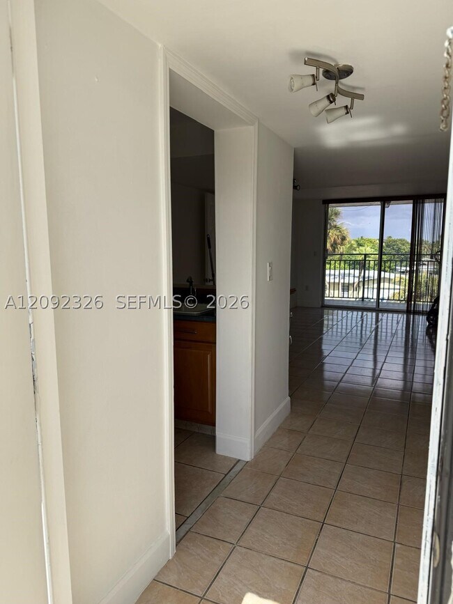 Foto del edificio - 14180 SW 84th St
