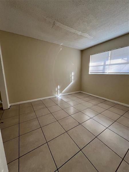 Foto del edificio - 437 NW 9th Ave