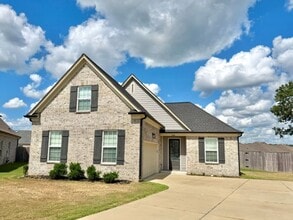 Building Photo - 5440 Lakeside Cove