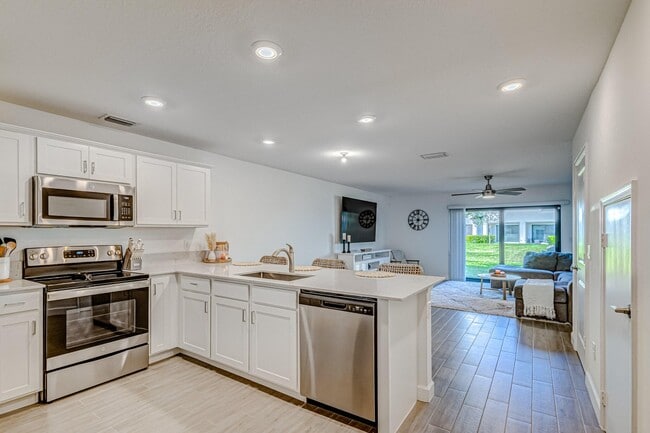 Foto del edificio - 5007 Woods Edge Cir