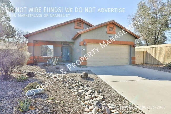 Photo - 3335 E Yucca St House