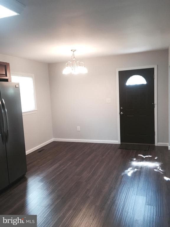Building Photo - 578 Shorewood Dr