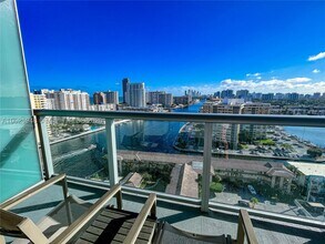 Building Photo - 2602 E Hallandale Beach Blvd