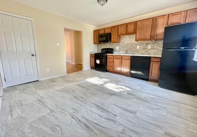 Building Photo - Renovated Home for Rent
