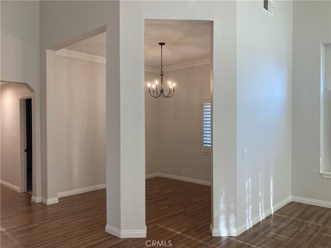 Building Photo - 1168 S Bay Hill Rd
