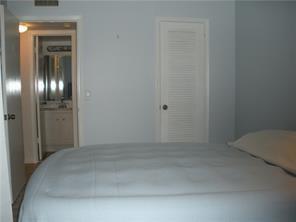 Building Photo - 3034 Ellesmere B