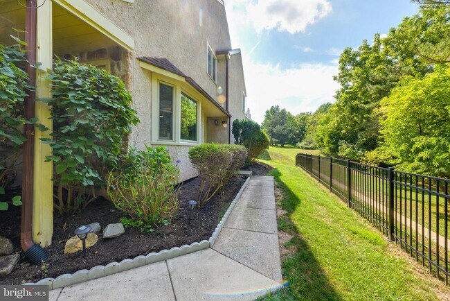 Foto del edificio - 82 Bunker Hill Ct