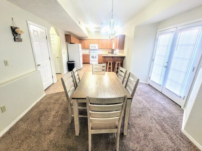 Foto del edificio - Fully Furnished Single Family Condo!