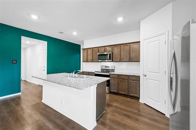 Building Photo - 508 Windrow Dr