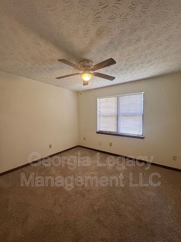 Foto del edificio - 1122 Sweetwater Cir
