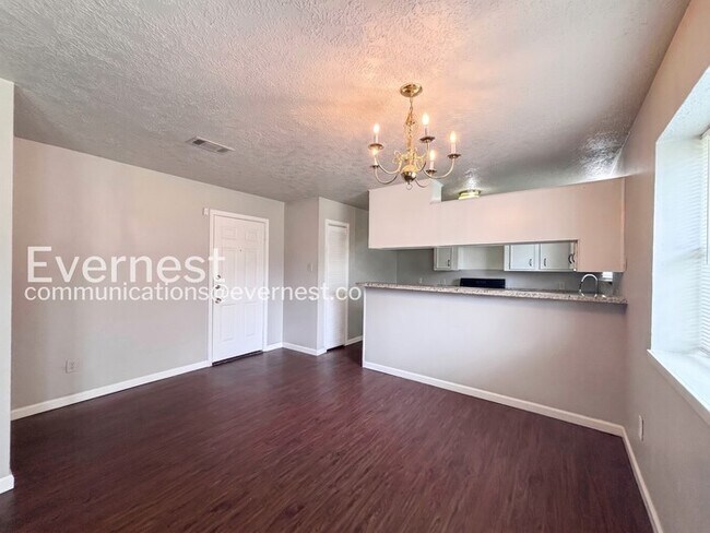 Foto del edificio - 3615 Country Rd