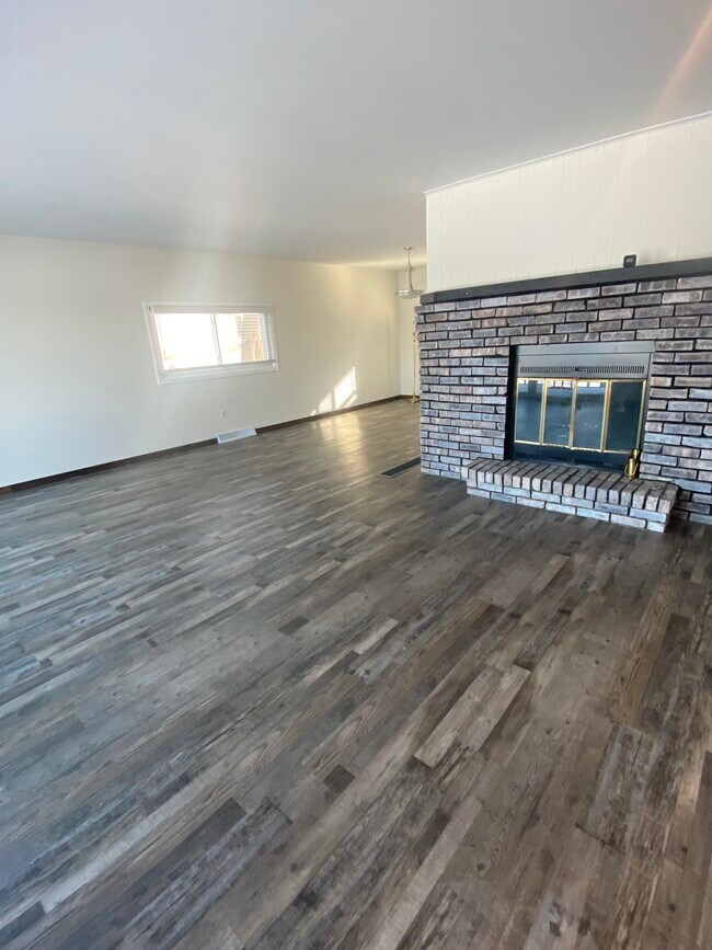 Foto del edificio - 7659 E Lake Park Ave