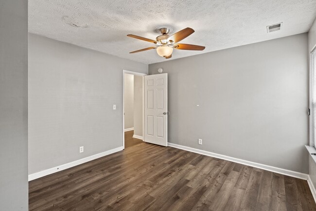 Building Photo - 1578 Chariot Dr