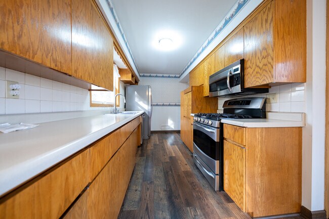 Foto del edificio - 9076 Jackson Ave