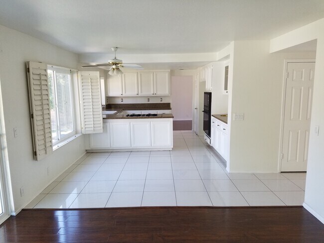 Foto del edificio - 1428 N Cambridge Ave