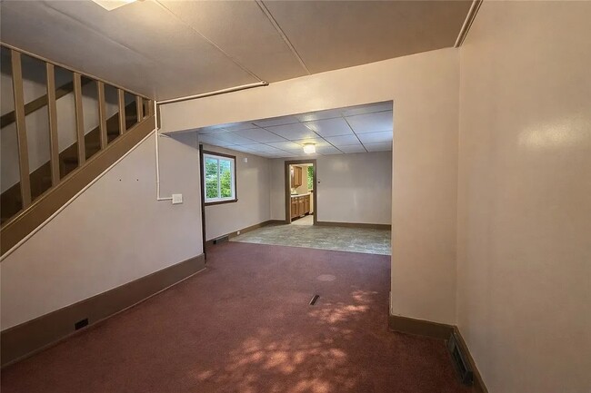 Building Photo - 407 Mitchell Ave