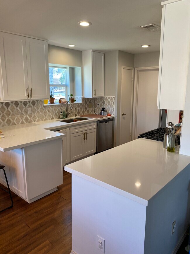 Building Photo - 6323 Welles Fawn Cir