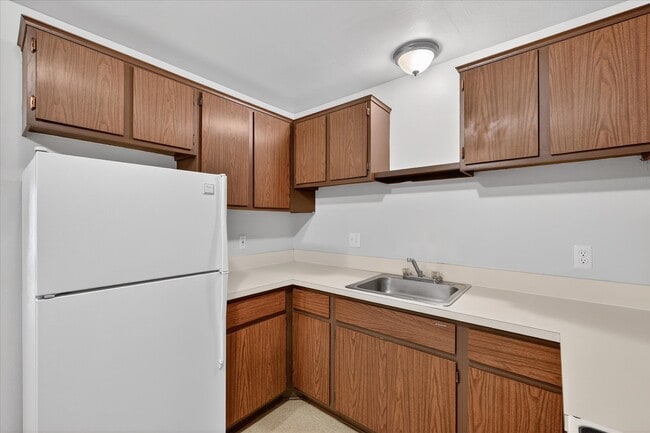 Building Photo - Stephan Manor