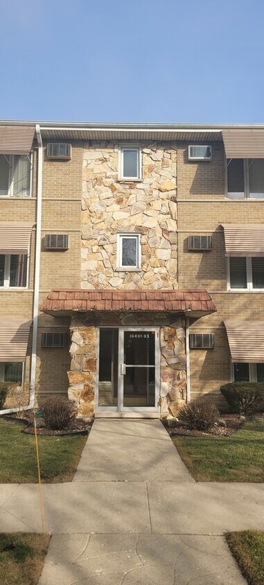 Primary Photo - 10403 S Keating Ave