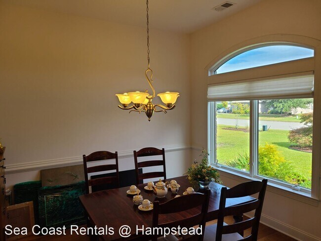 Building Photo - 3 br, 2 bath House - 689 Castle Bay Drive