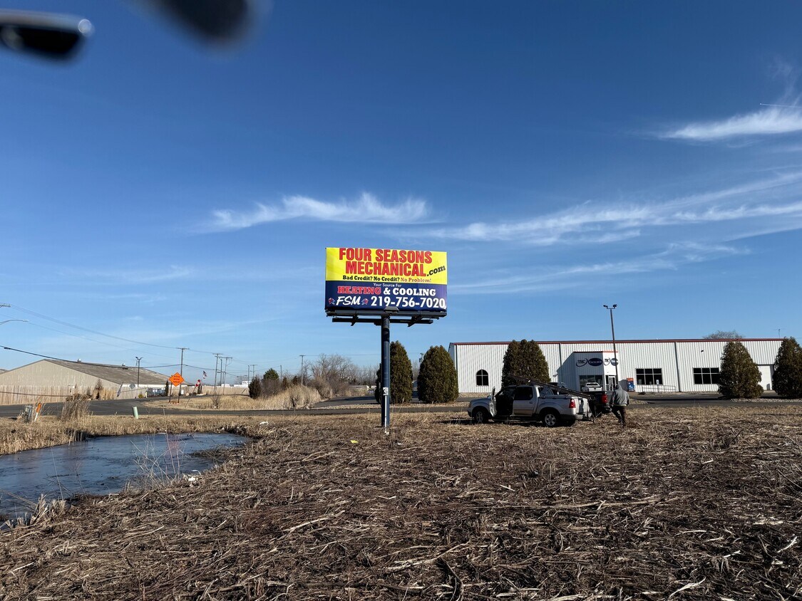 Foto del edificio - 8401 Colorado St