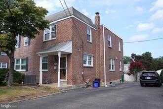 Building Photo - 244 Williams Rd