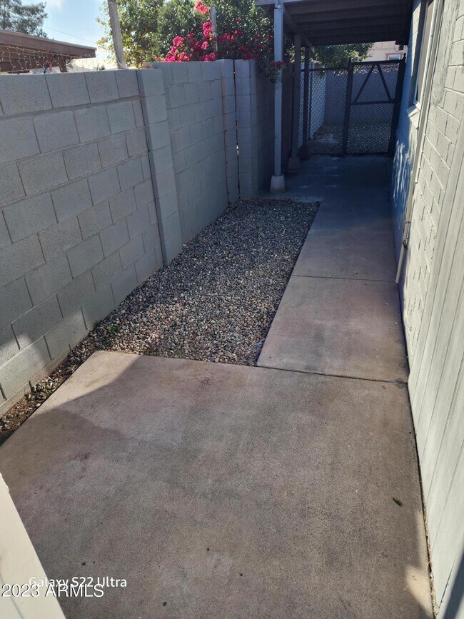 Building Photo - 5820 N 35th Ave