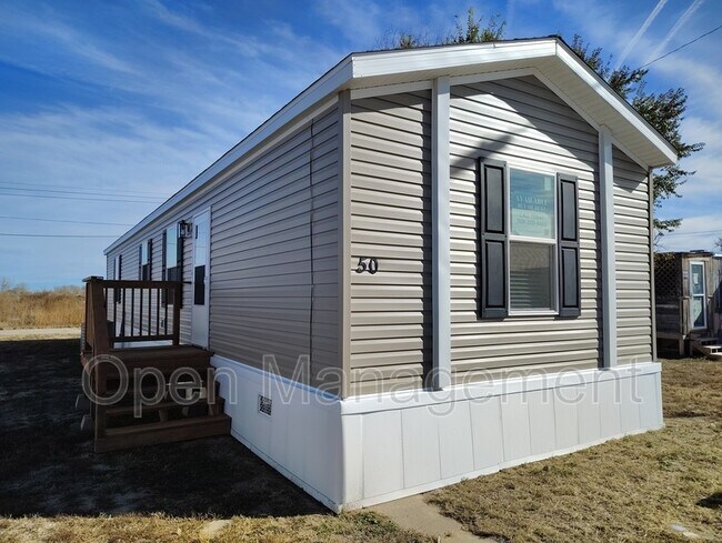 Foto del edificio - 120 Terry Blvd