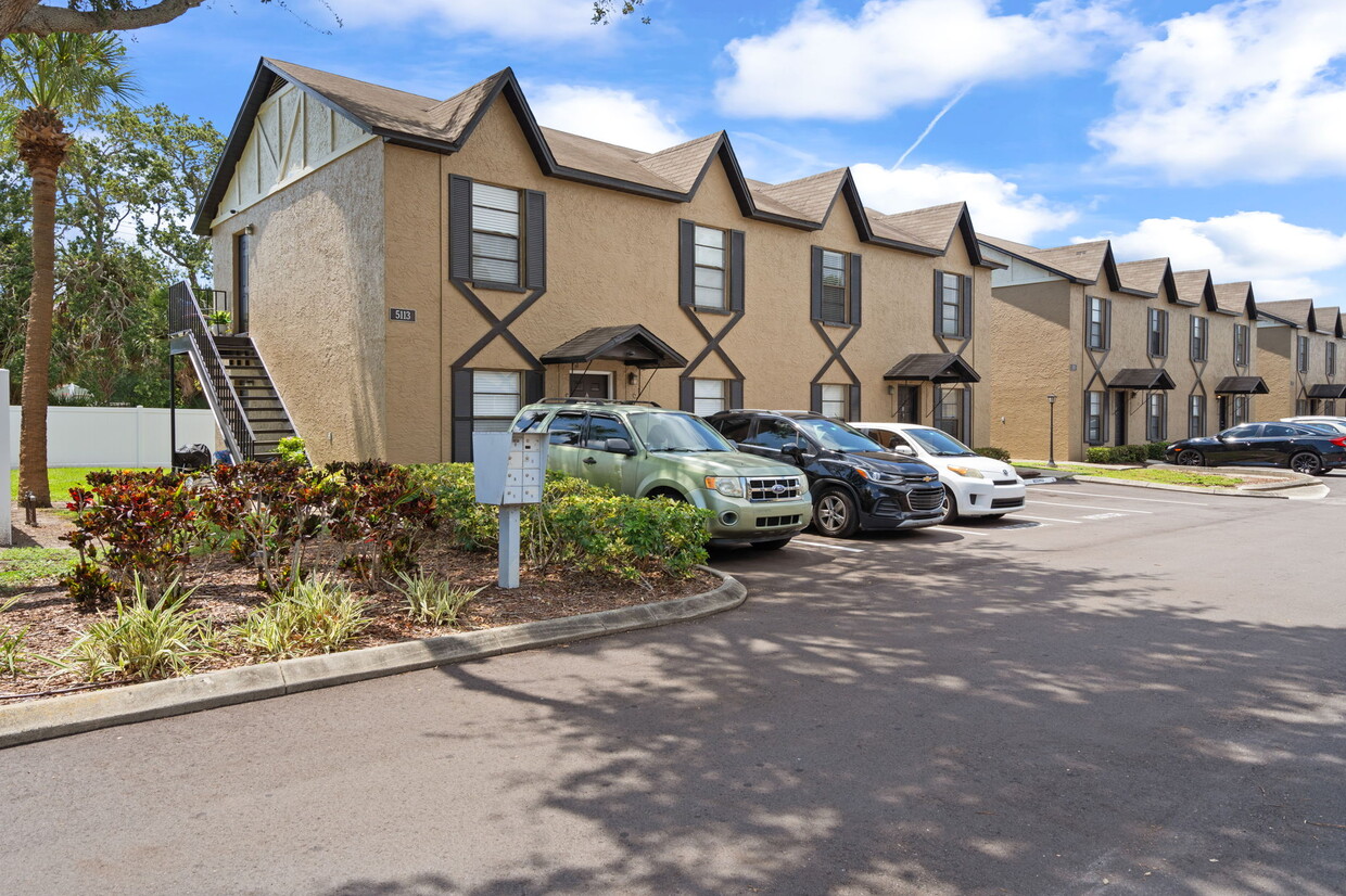 Primary Photo - Clarice Court Apartments