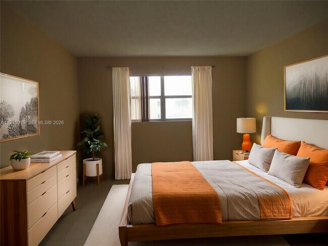 Foto del edificio - 8285 Sunrise Lakes Blvd