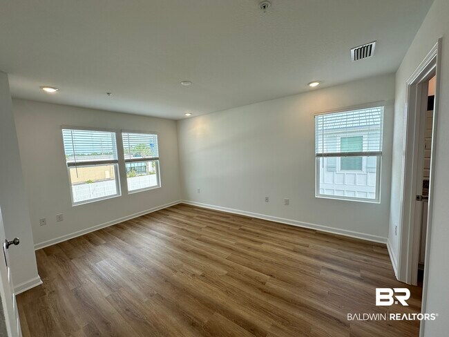 Foto del edificio - 4450 Lost Bay Dr