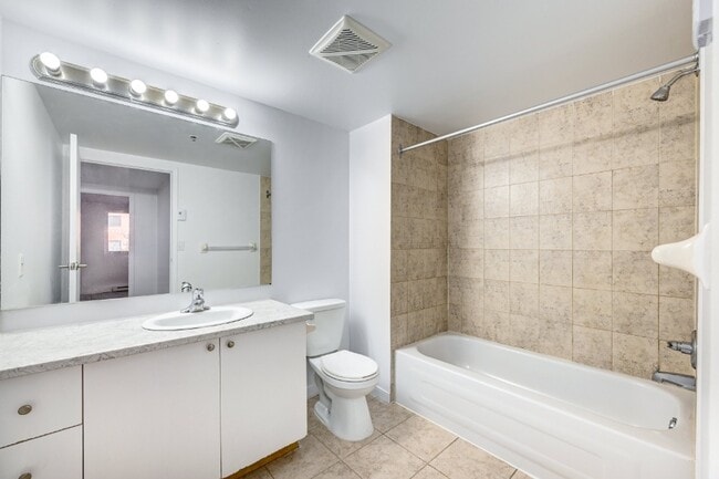 Building Photo - L'Ambiance Ouest