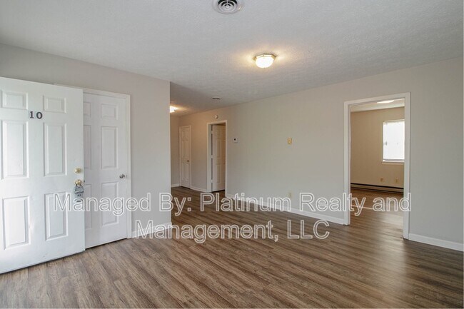 Foto del edificio - 10-410 Thompsonville Ln