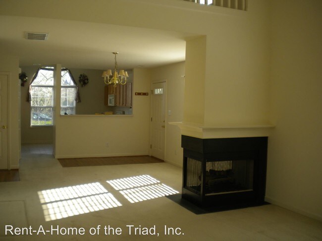 Building Photo - 896 Creek Crossing Trl