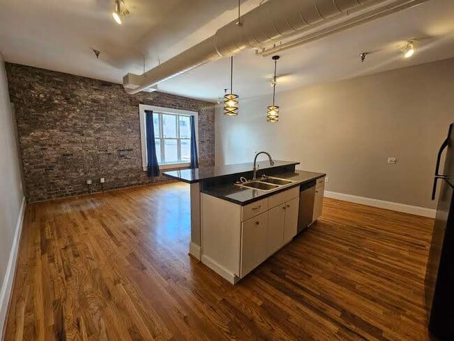 Photo - 1417 Market St Townhome