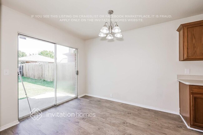 Foto del edificio - 1805 White Feather Ln