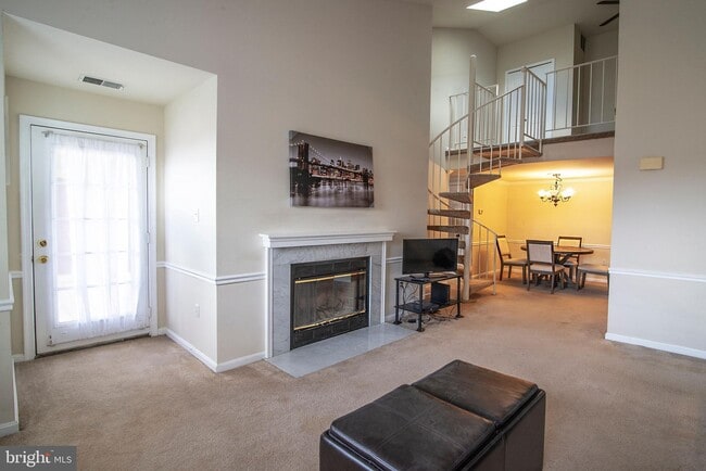 Building Photo - 12233 Wadsworth Way