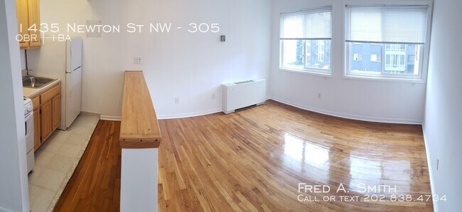 Building Photo - Move in Specials - Studio unit Available NOW