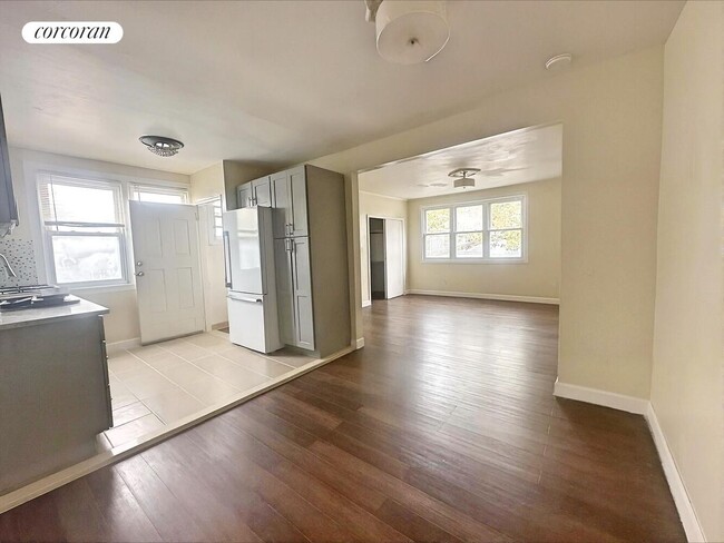 Building Photo - 65 Conklin Ave