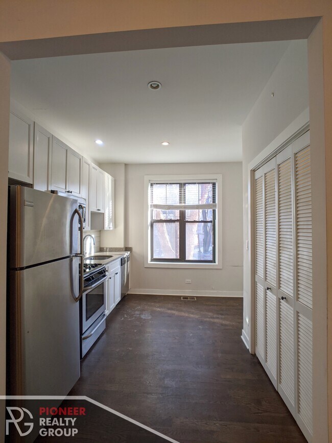 Foto del edificio - 1602 W Belle Plaine Ave