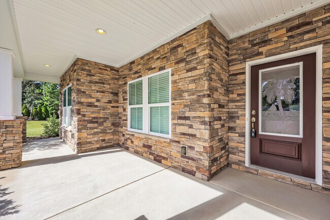 Foto del edificio - 1758 Edgewood Dr