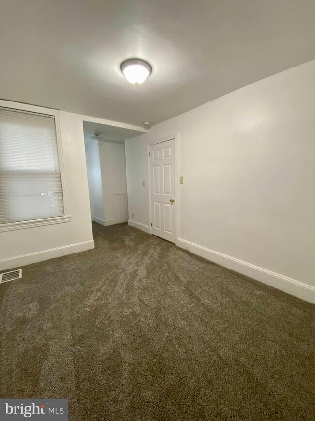 Foto del edificio - 245 W Coulter St