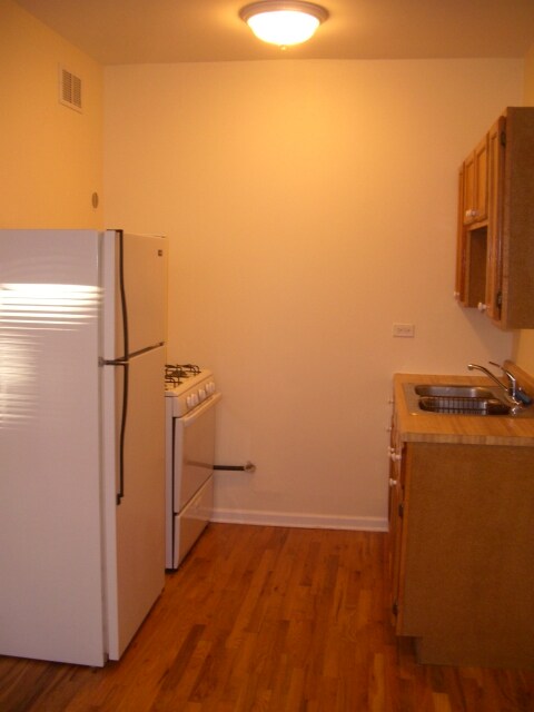 Building Photo - 6150 N Winthrop Ave