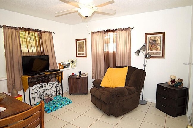 Fotografía del edificio - 1318 Holly Street