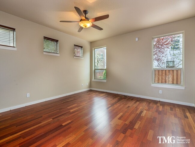 Photo - Beautiful 3+br/2.5ba House with office, fenced yard, 2 car garage and AC