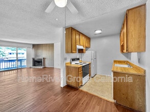 Building Photo - 1233 Dealynn St