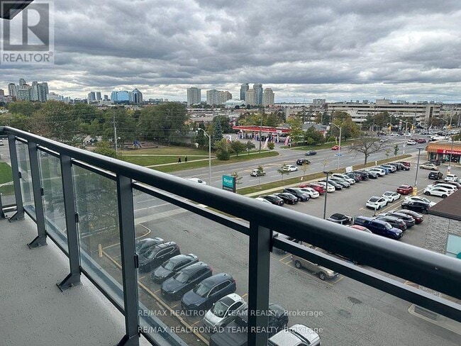 Photo du bâtiment - 30 Meadowglen Pl