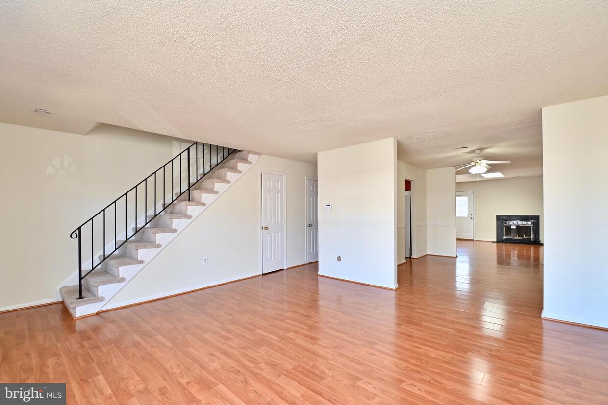 3626 Anchorage Cove, Triangle, VA 22172 Townhome Rentals in Triangle VA