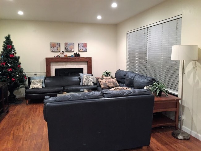 Foto del edificio - 5163 Leigh Ave