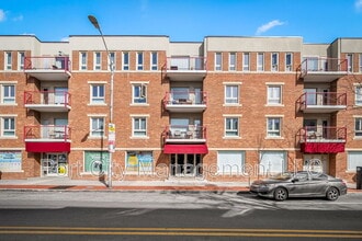 Building Photo - 911 S Charles St